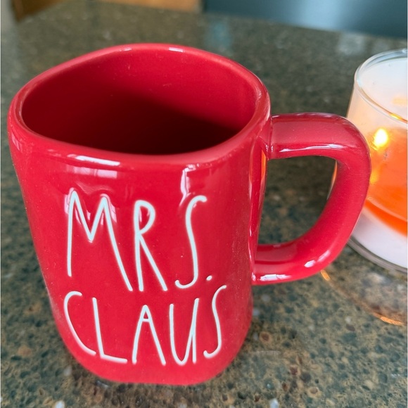 NWOT Rae Dunn Mrs. Claus ceramic coffee mug/cup - Picture 7 of 7